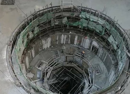 developingpak's tweet photo. #Karot Hydropower #720MW, concrete pouring of the last segment of the generator Unit#4 was completed on 29th Oct marking the completion of the concrete works at powerhouse.
A total of 25,349 cubic meter of concrete was poured which took 334 days to complete #CPEC 

#Pakistan 🇵🇰🇨🇳 https://t.co/f6TcICic0b