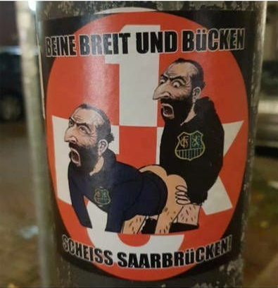 ultrapeinlich's tweet photo. Antisemitischer/homophober Aufkleber aus der Fanszene von @Rote_Teufel, die sich bereits mit einer Stellungnahme distanziert haben:

https://t.co/ZcdJErsj2D

#ultras #ultrapeinlich #fck #kaiserslautern #antisemitismus #homophobie https://t.co/AHfSMLnB6t
