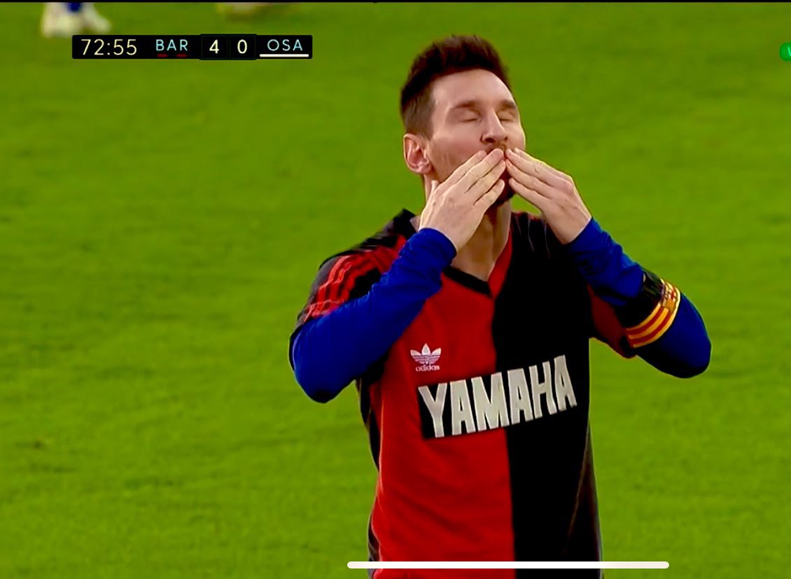 PabloCarranzaOK's tweet photo. El homenaje de Messi a Maradona en el partido 😍⚽️🇦🇷. Los amo a ambos. https://t.co/j4Ds2OWvVb