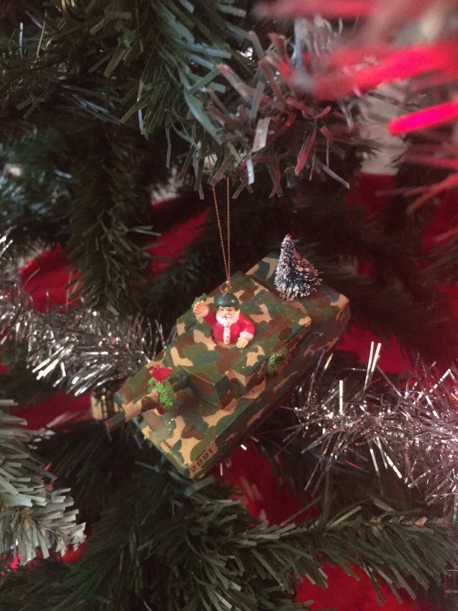 jpderosa's tweet photo. #Tank #SantaTank #tistheseason https://t.co/Wsj9khw27e