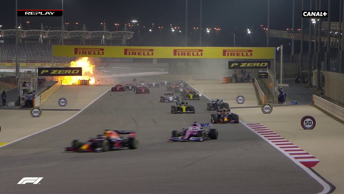 CanalplusF1's tweet photo. Grosse frayeur pour Romain Grosjean qui est miraculeusement sorti indemne de ce terrible crash 🙏 #BahrainGP https://t.co/nApS9DEpNU