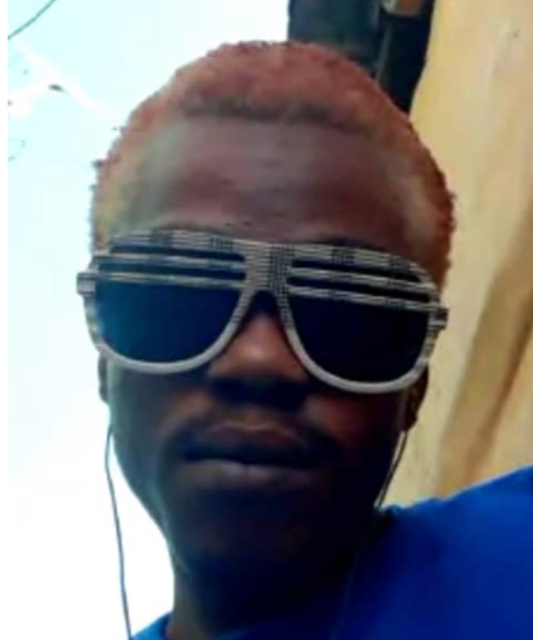 Stanleylucas01's tweet photo. #Securite #Haiti Lapolis #SantoDomingo mete anabakòd 2èm chèf gang vilaj de Dieu #AdissonMaf alye chèf gang #ArnelJoseph ki nan prizon. Li arete sou baz yon manda komisè gouvènman Pòtoprens #DucarmelGabriel voye bay TPI. Manda a te fèt pou moun li touye, kidnaping, volè elatrye. https://t.co/0FRMLAdarf