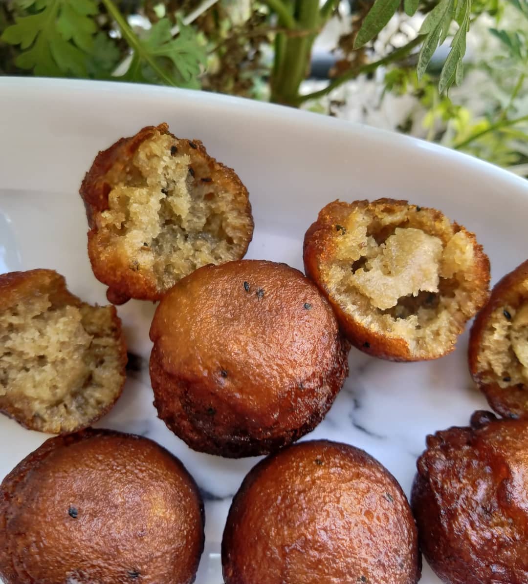 RefashionFood's tweet photo. Evening Snack Time again Tasty Delicious Unniyapam😍😍Like ❤️ and Follow 👉 @RefashionFood 
#foodblogger #foodie #favouritesweet #sweetdish #foodlover #yummy #delicious #favorite #foodblog #bloggerlife #tasty #indianfood #unniyapam #love #snacktime #foodlovers #keralalove https://t.co/LcUyYO1ixZ
