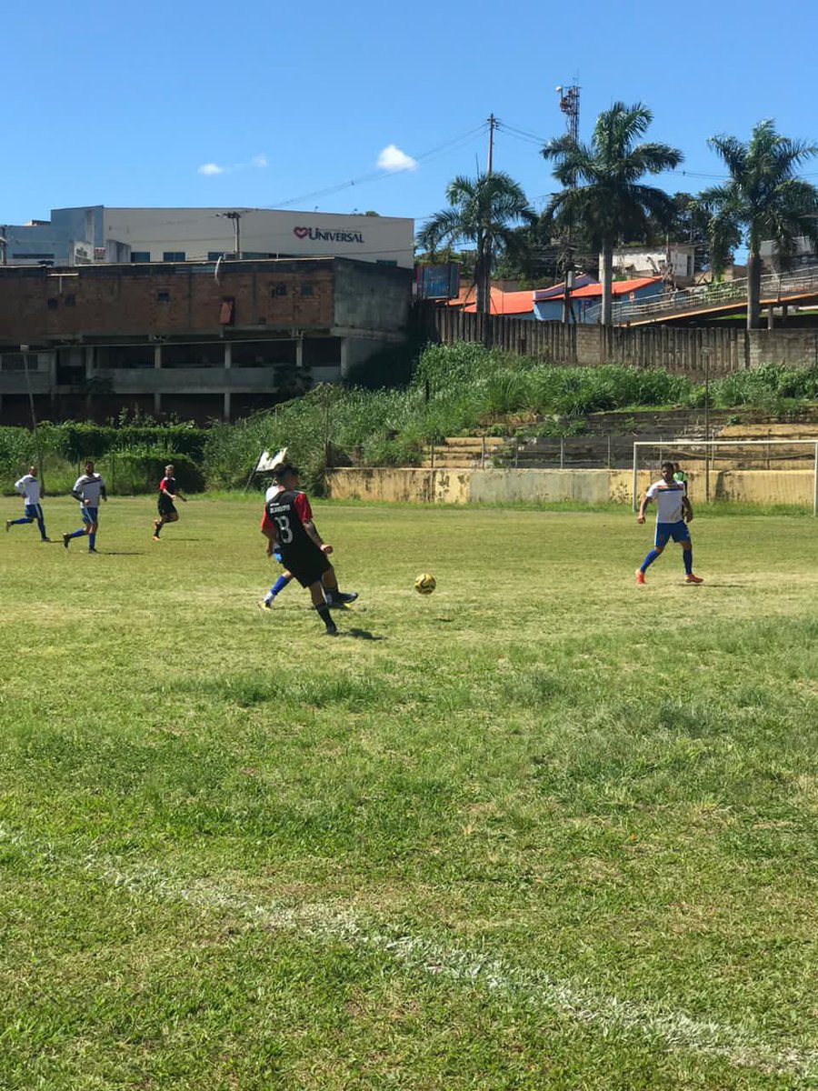 __ABEC's tweet photo. Mais uma vitória do jacaré e dessa vez de goleada. Com hat trick de @renanknow e 2 gols de @ItaloFerretti1 nossa equipe venceu o jogo por 5x0 https://t.co/YVax4B6pTm