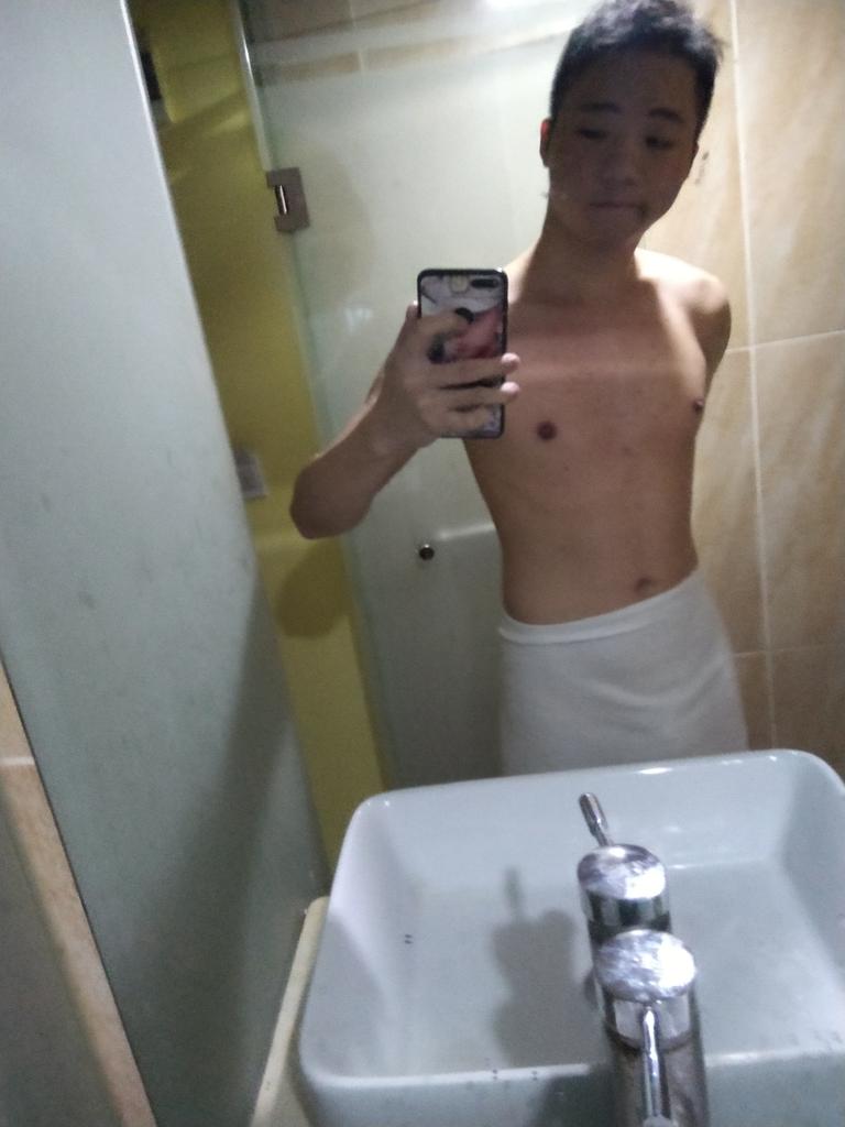 你是没见过，我当初洗完澡出来，是多么迷人🥱