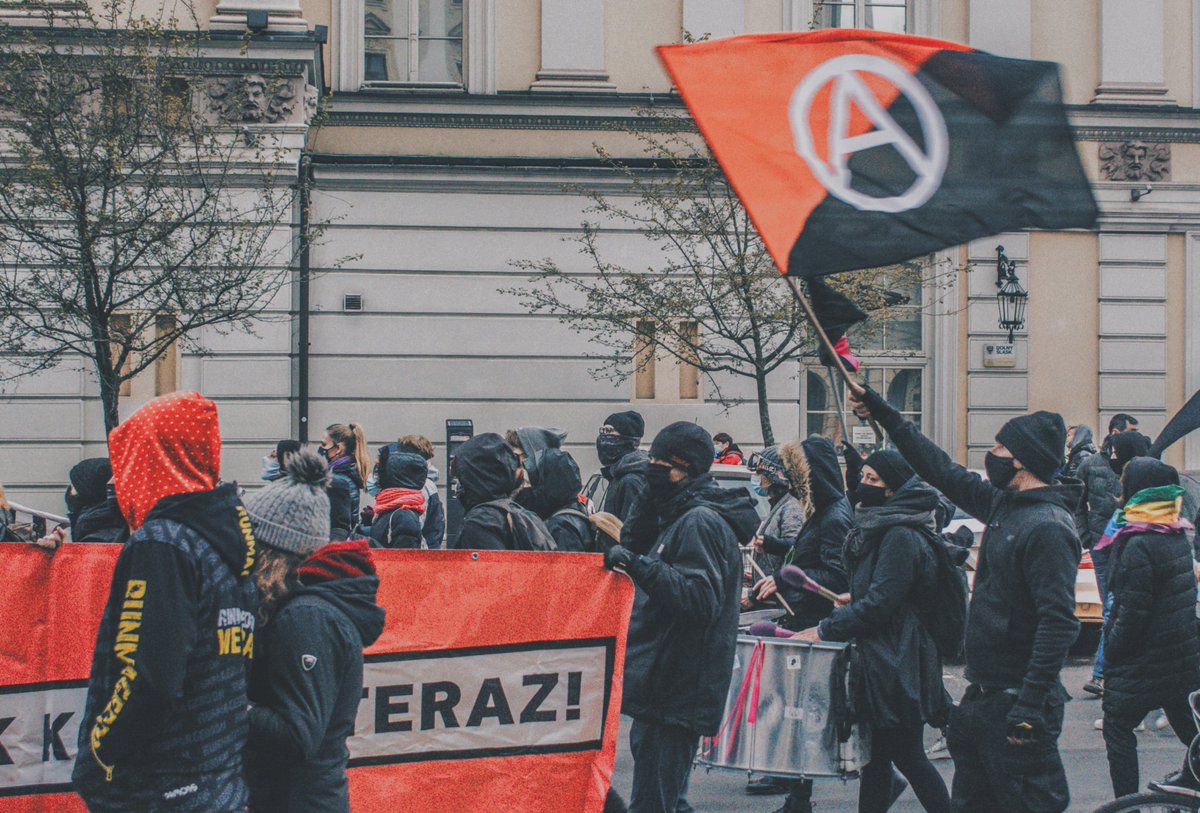 PolishAnarchy's tweet photo. Solidarity is our weapon! https://t.co/4twvzfR78o