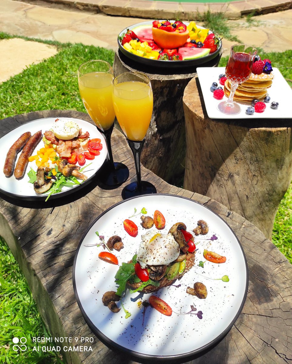 The_Cookoff's tweet image. This was supposed to be a breakfast challenge but i guess we should have slept in their kitchens if we wanted breakfast in bed. Anyway the guys handled the #BreakfastOnMe business, vote for your best brekkie under this tweet