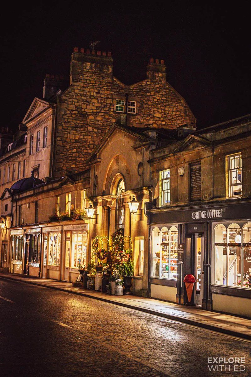 ExploreWithEd's tweet photo. Ad • Christmassy scenes in Bath from past festive seasons ✨ @visitbath 

#TravelMemories #Christmas https://t.co/TgjBkTbfch