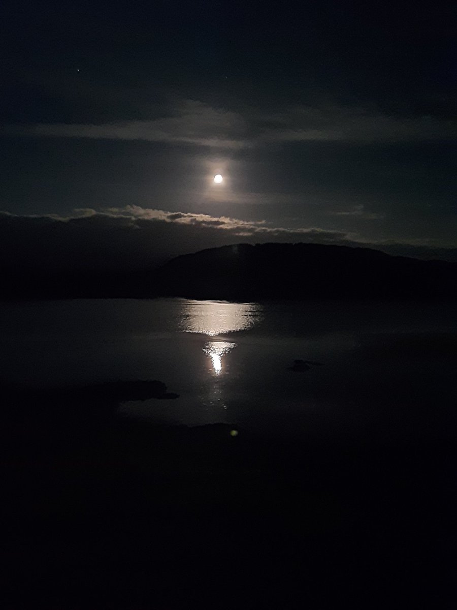 Clare_Hawley's tweet photo. There are some perks to insomnia! Moonlight over Loch Ardvar https://t.co/uGYHnYhUfV
