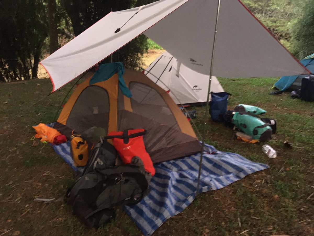 RyanjpJones's tweet photo. End of day 2. Students are starting to look tired. But they’re staying positive. Lots of happy faces. They’ve done amazing and worked really hard. #cognita #s107outdoored #standrews #sup #dofe @StAndrews_107 https://t.co/J5HBM4Ee6M