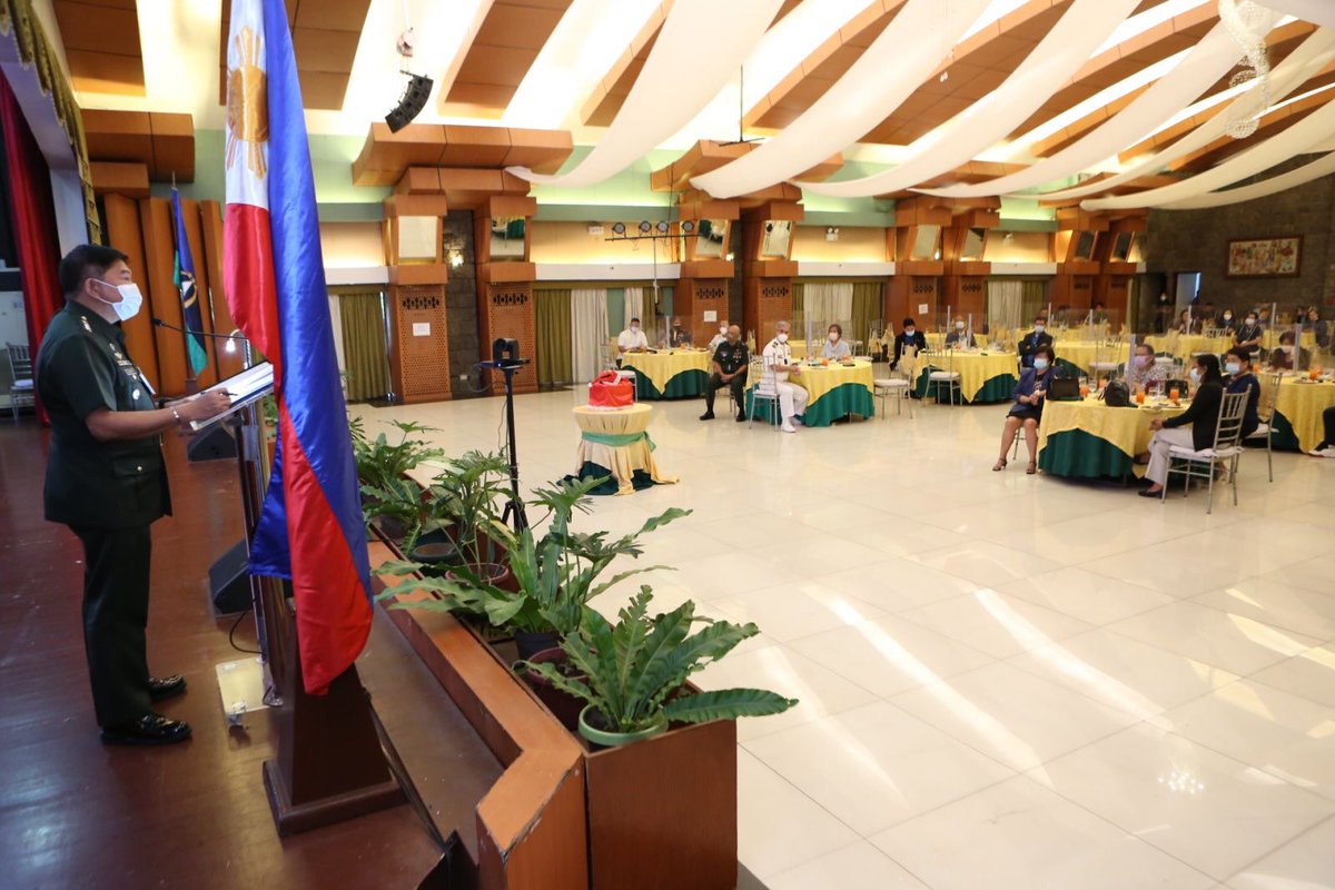 TeamAFP's tweet photo. “Sa ating organisasyon, tayo’y pinagkaisa at pinagbuklod ng ating hangarin na makapaglingkod sa ating bayan anuman ang ating katungkulan o estado,” - General Gilbert Gapay during the Fellowship with AFP Civilian Human Resources last November 27.

READ: https://t.co/11CvhdNnF1 https://t.co/R3gULW8gcq