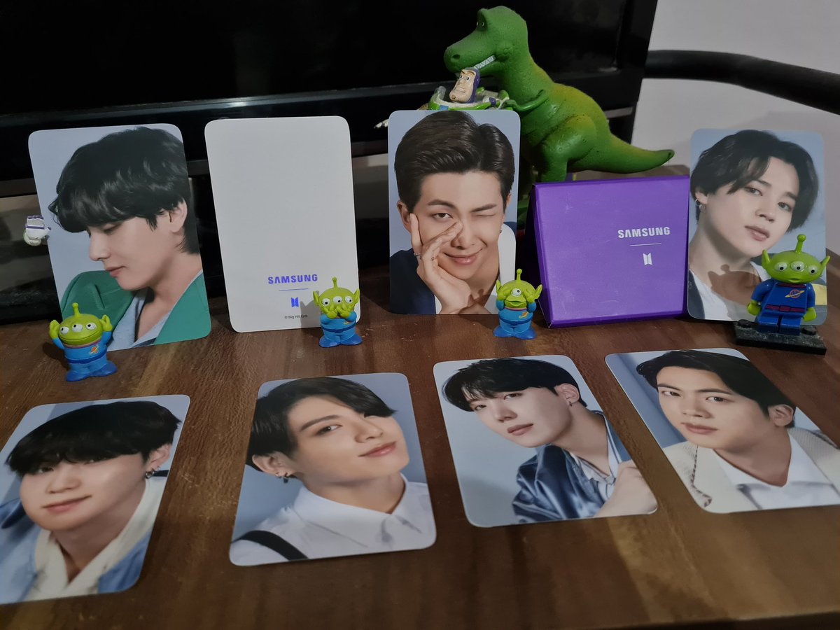 getatatum's tweet photo. For sale BTS photocard official x samsung.
Minat dm! Stock hanya ada 2 set.
#BTS #kpop #BTSARMY #BTS_Dynamite 
#oppa #btsjungkook #BTSJIMIN #btsSuga #BTSV #bysrm #btsjhope #BTSJIN https://t.co/1kFrPcfjrj