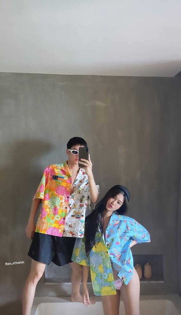 GunAtthaphanPH_'s tweet photo. [IG Story Update] ¦ 112920

This siblings are 🔥🔥🔥

@AtthaphanP @pimwalee_

#กันอรรถพันธ์น่ารักกว่าที่คิด
#GAPPHUpdates
#GAPPHStoryUpdates
#GunAtthaphanPPH https://t.co/b14Jmp4smb