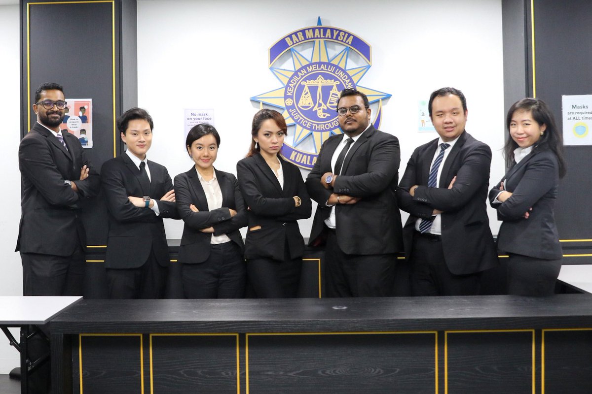 klbcylc's tweet photo. Organising Committee of the #KLBarEMoots2020

📸: Hazim Ashraf https://t.co/2LnxIGLrQv