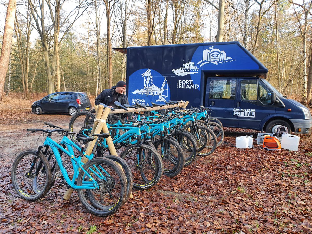 #Mountainbike verhuur bij de #Hogevuursche met #TeamPBN vandaag weer 2 volle shifts!