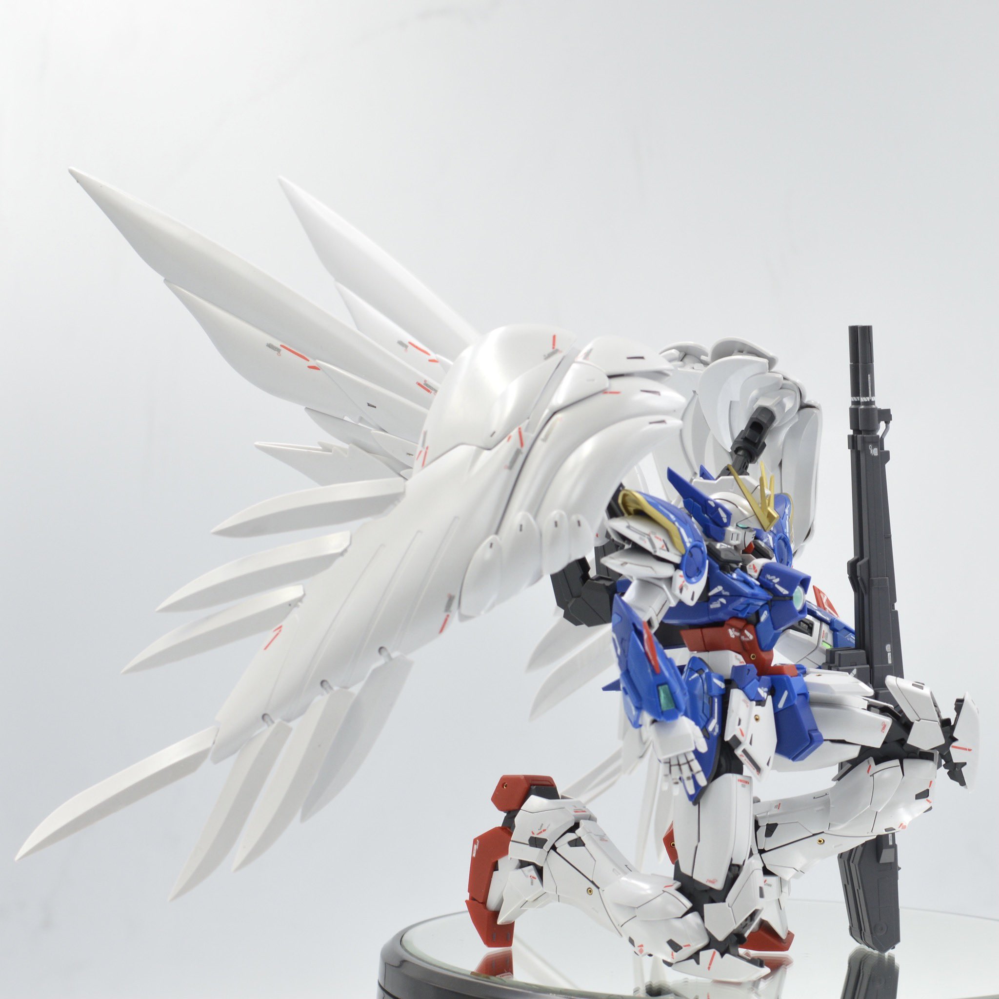 クスノキ 気まぐれモデラー Mg ウイングガンダムゼロew Ver Ka 完成 全身の塗装に加え メタルパーツやシャープ化などの改修をしております ホワイトはパールコーティング仕上げです クスノキ 気まぐれモデラー Mg ウイングガンダムゼロew Ver Ka 完成 全身の塗装に加え メタルパーツやシャープ化などの改修をしております ホワイトはパールコーティング仕上げです