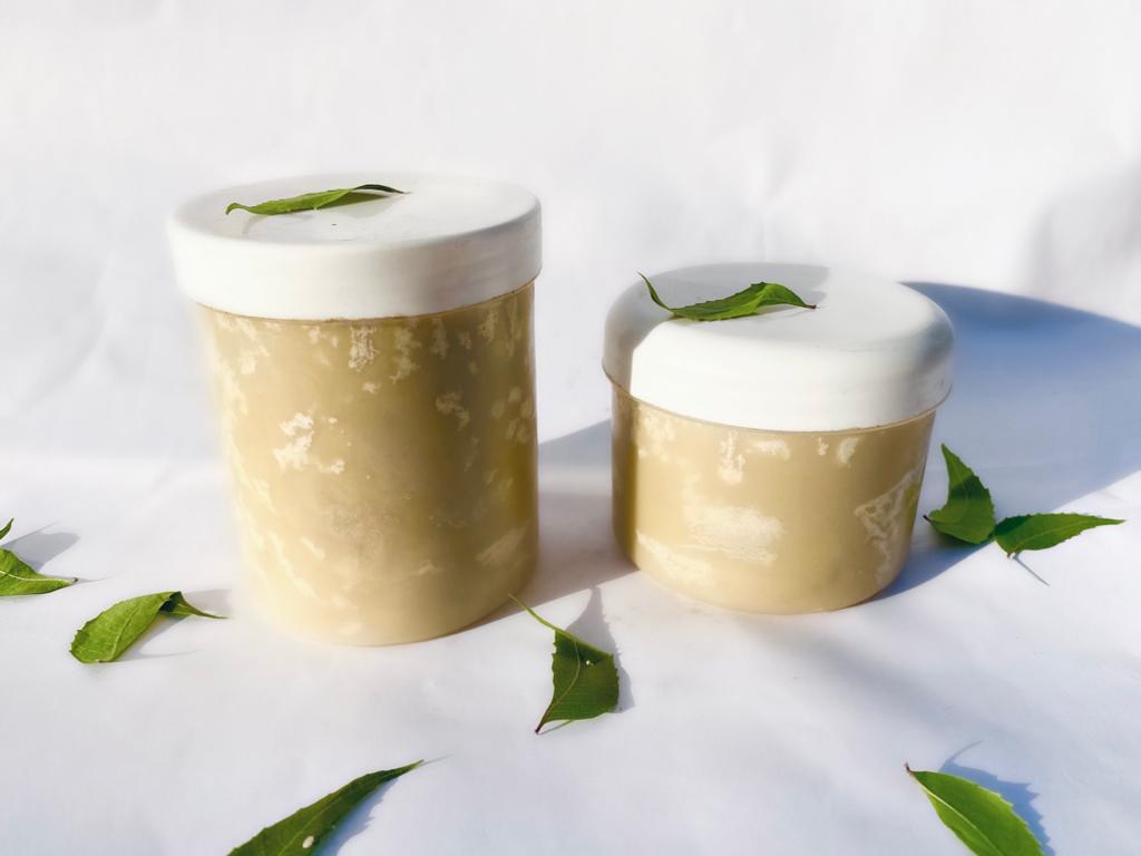 DextHairity's tweet photo. Raw shea butter sourced straight from Niger state 

250mls was 1000, now 800
385mls was 1400, now 1150

Larger quantities available on request. https://t.co/bmqwoipjUd