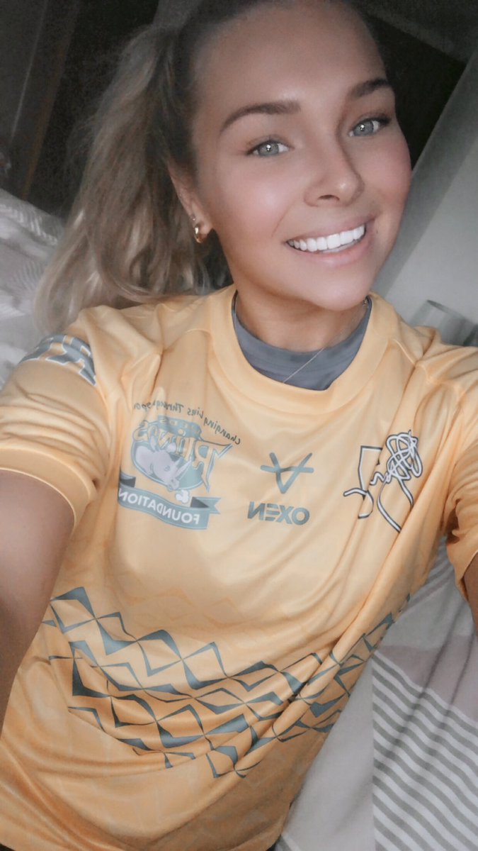 sophmcdermott_'s tweet photo. 10k completed today for Robs Charity https://t.co/pZc59bC67h !! 🦏💙💛
Very proud .... that I finished before my dad Rob will be glad to know🤣 🐌 @Rob7Burrow @RLBarrieMc10 https://t.co/IPpZDVKd5a