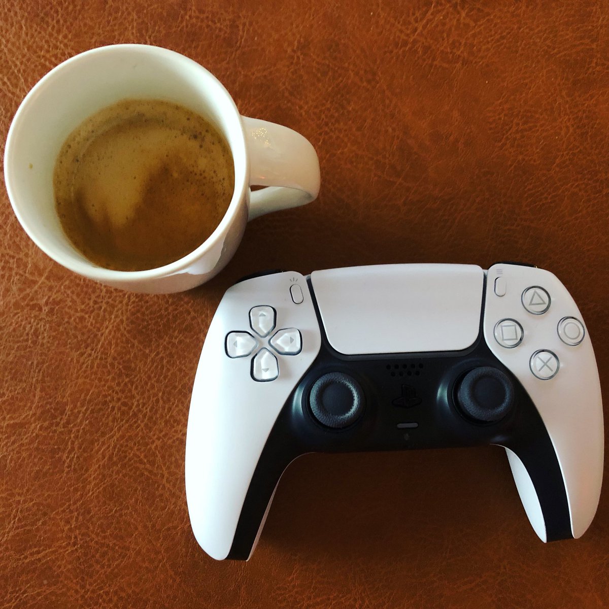 iSvaj's tweet photo. Sunday.. ☕️🎮 https://t.co/6E0b6xF3Sv