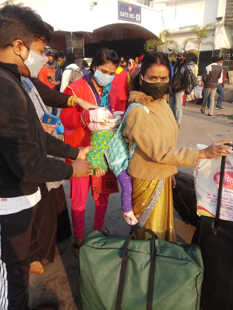 BiharRoutine's tweet photo. A glimpse of SNID 29th November to 3rd December 2020 activities from the districts of Bihar @DrNKSinha1 @MoHFW_INDIA @BiharHealthDept @Vaccinate4Life @LovingVaccines @UNICEFIndia @WHOSEARO @UNDP_India 
#VaccinesWork 
#FullyImmunizeEveryChild
#BiharFightsCorona https://t.co/SBNGq5gfEr