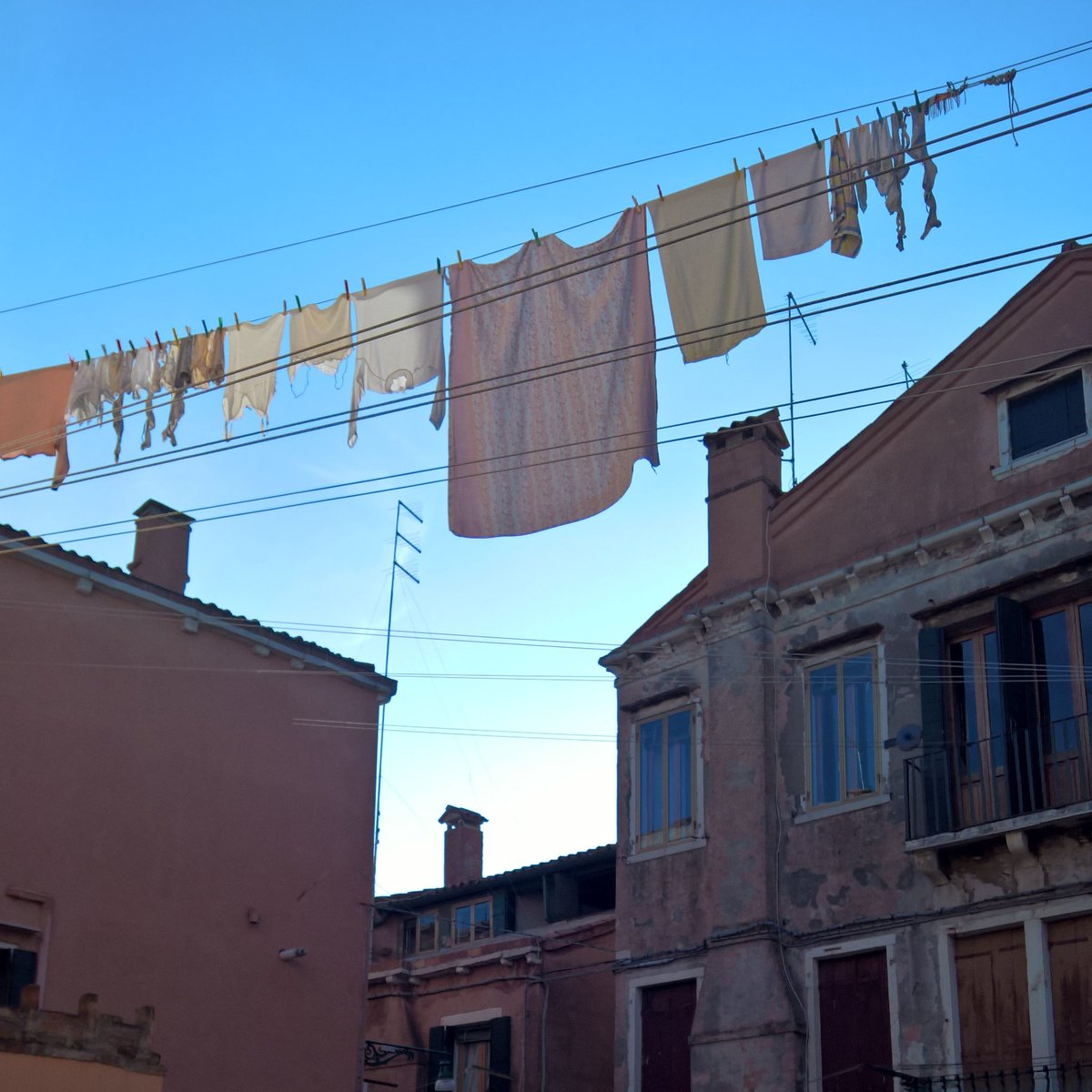 Matching your  #washing to your  #building.  #Castello  #Venezia  #Venice