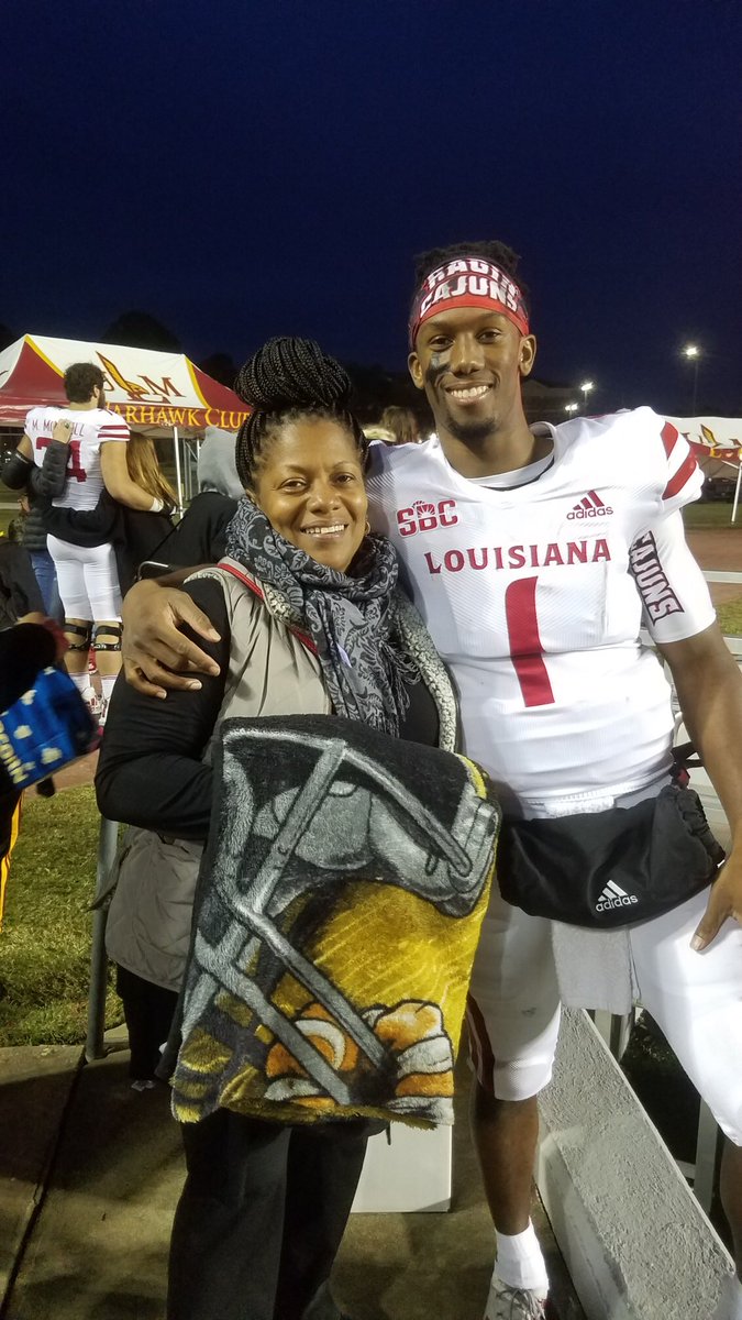 celesteandrea42's tweet photo. The Power of Prayer. The Passion for the 🏈. A Journey not finished. A Smile of Peace. The Hugs...Priceless! @FirstLevi @RaginCajunsFB #mommood #sbrrams #memorialstadium #dixie #glasgowgators #slvhornets #CajunsvsULM #gosteelers https://t.co/PpdEDOywxD