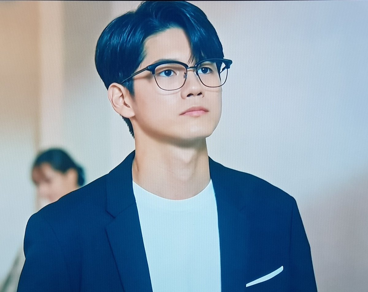 aong0805's tweet photo. 내가마음의문을열면다른세계를
#이수를_성장시킨_옹성우
만날수있다라고얘기한이수를
#옹성우가_이수인건_신의한수
올곧이이해할수있었던건짧은분량에도
#옹성우 #이수 #경우의수
전달력있게연기한성우덕분이었던거같아 https://t.co/UAr3vdnAJc
