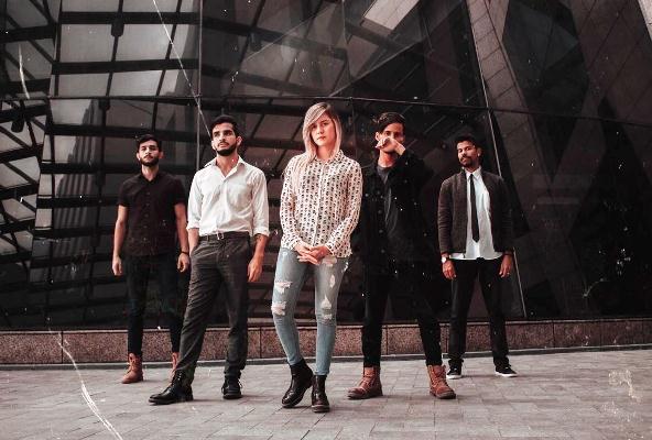 Banda venezolana Cuásar estrena "Naufragio" 🎸

Conoce más aquí:

radio.otilca.org/banda-venezola…

#SomosOtilcaRadio 🎙️

#MusicaDeVenezuelaSinLimites. 🇻🇪 

#TalentoVenezolano.

<a href="/cuasarbanda/">Cuásar</a>