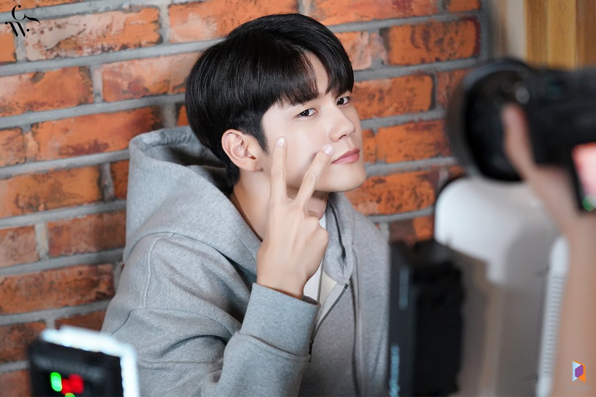 rufong100401's tweet photo. 옹성우사랑해정우기다리고있을게
#이수를_성장시킨_옹성우 
#옹성우가_이수인건_신의한수 #옹성우 #경우의수 #이수 https://t.co/nzr1WmS6Zn