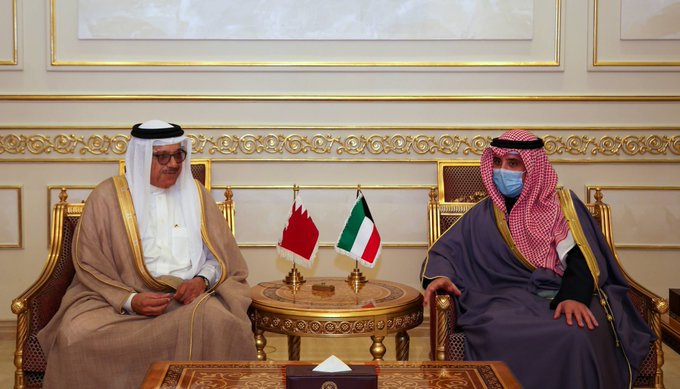 الكويت / إلتقى معالي الشيخ الدكتور أحمد ناصر المحمد الصباح، وزير الخارجية ووزير الإعلام بالوكالة، معالي الدكتور عبداللطيف بن راشد الزياني، وزير خارجية مملكة البحرين وتم خلال اللقاء إستعراض مجمل العلاقات بين البلدين ، وبحث آخر المستجدات على الساحتين الإقليمية والدولية. https://t.co/O7LTKkiAWg