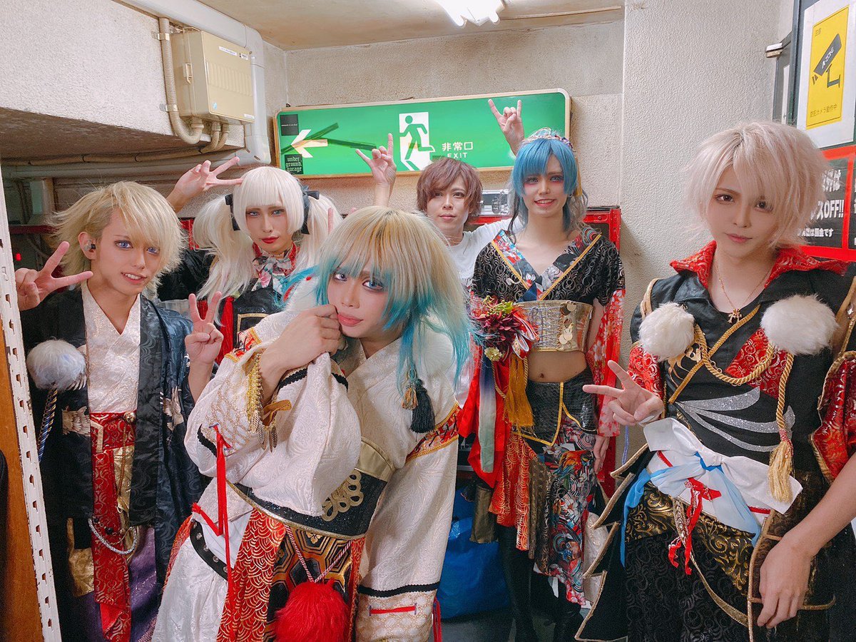 0153_official's tweet photo. エリア2日目お疲れ様でした！！
本日は2018年〜2020年の曲でセトリを組みました！！
昨日とは比べ物にならないくらい難易度の上がってる曲達。どうでしたかね⁉️

次のライブは12月8日渋��DUO
待ってます！！❣️

そして2日間サポートしてくれたまさし君ありがとう！！ https://t.co/4QZg7ZzM5f