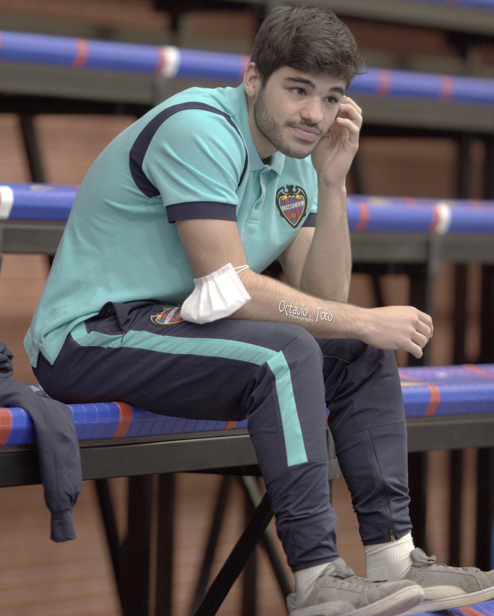 Oktavio Arnao_ Toto (@octavi_toto) on Twitter photo Debut mesa d micros @diegoolba_ con <a href="/manueljgimeno/">Manuel J. Gimeno</a>
en partido del <a href="/LUDbmmarni/">Levante UD BM Marni</a> Liga 1ª Nacional Handball
Guarda video brother <a href="/FernandoOlba/">Fernando Olba</a>
Fuertes abrazos Fernando, Manolo y Diego
Salud 😷📸 Debut mesa d micros @diegoolba_ con <a href="/manueljgimeno/">Manuel J. Gimeno</a>
en partido del <a href="/LUDbmmarni/">Levante UD BM Marni</a> Liga 1ª Nacional Handball
Guarda video brother <a href="/FernandoOlba/">Fernando Olba</a>
Fuertes abrazos Fernando, Manolo y Diego
Salud 😷📸