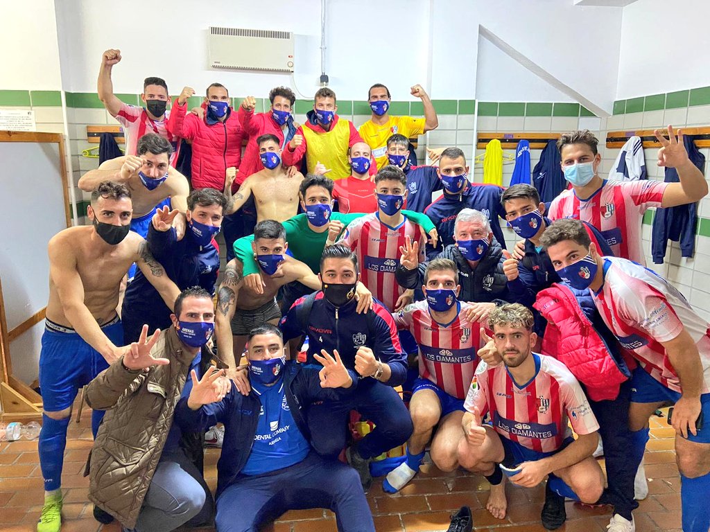 ArenasOficial's tweet photo. 90' | 5-1 | 

FINAL FINAL FINAAAAL!!!

6 DE 6!! 18 PUNTOS!!! 🔥🔥🔥

Victoria 5-1 ante el @VandaliaCF
Marcaron en la 2a parte Cristiano y @Franolo8 

Seguimos INVICTOS!!! ⚔⚔⚔

#SomosArenas #LaIlusiónDeUnPueblo 
🔴⚪🔵💪🏽 https://t.co/fOD42mJ7nF