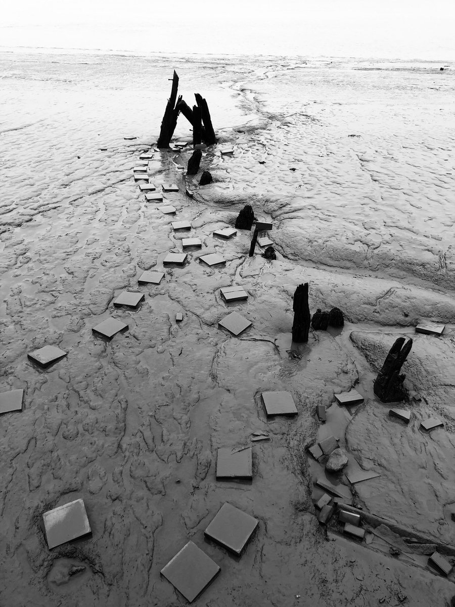 cgbmedia's tweet photo. A few ‘snaps’ taken whilst out cycling this morning. The High Street, Hull Marina and Victoria Dock. https://t.co/Zn7FollbYD