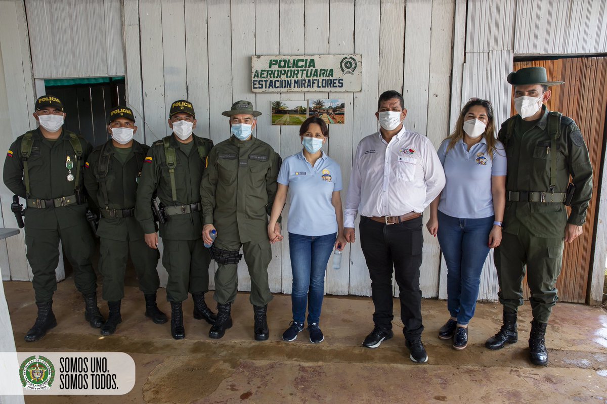 DirectorPolicia's tweet photo. En #Miraflores (Guaviare), junto a @GoberGuaviare, alcalde @MIRAFLORESGUAV1 y la Asociacion de Obras Sociales @AosPolicia, inauguramos la Estación de Policía 'Base Aeropuerto', como aporte a la construcción colectiva de convivencia y seguridad ciudadana. #SomosUnoSomosTodos https://t.co/fB2eFMUKyJ