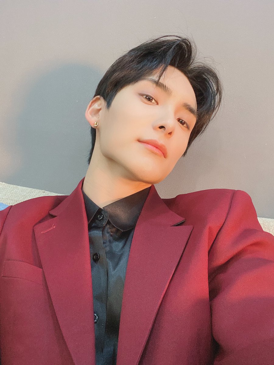 official_ACE7's tweet photo. [#에이스_준]
내 사랑들 오늘도 함께 해줘서 고마워❤️
오늘도 보고싶다 초이스!!
너무 사랑한다~~~~!!!❤️
#ACE #에이스 #CHOICE #초이스 https://t.co/x9Tc2MW1gq