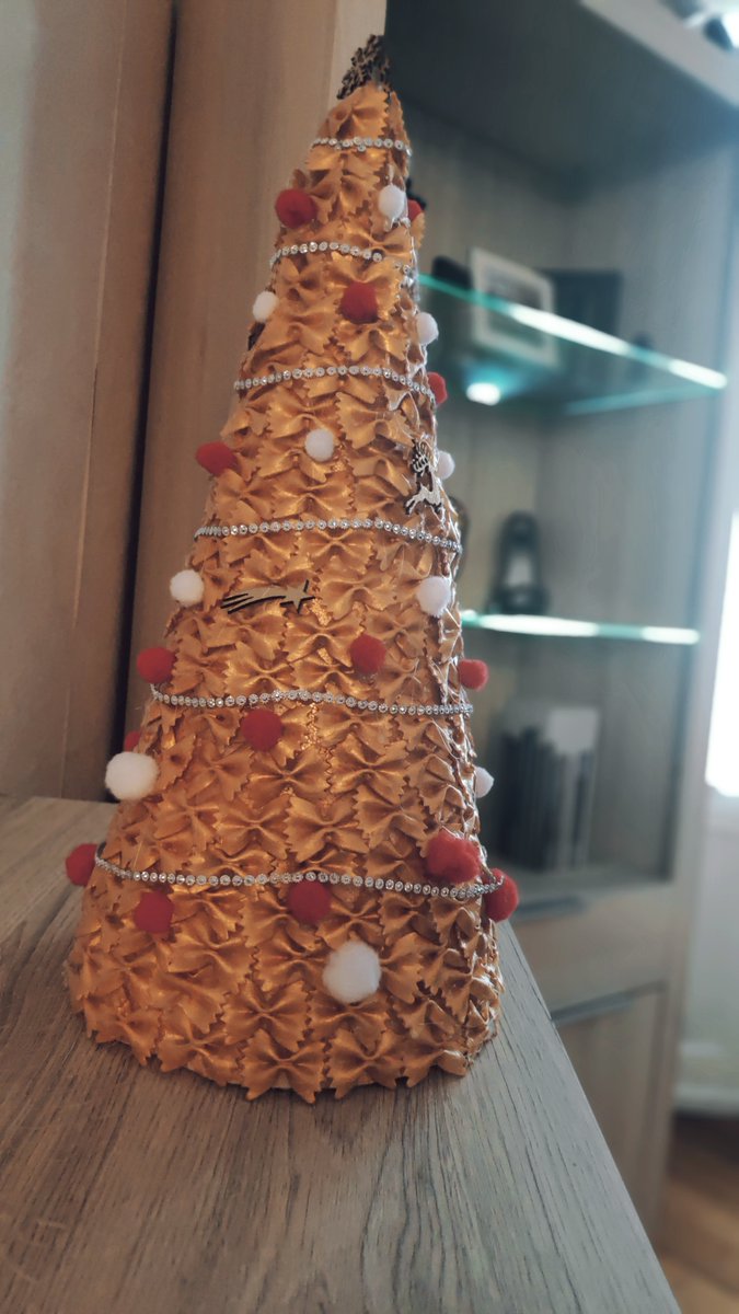 Qui dit situation particulière dit adaptation tout aussi particulière, pour cela notre meilleur outil est la création. Afin d'éviter les contacts nombreux, certains innovent pour avoir quelque chose d'original et de symbolique.