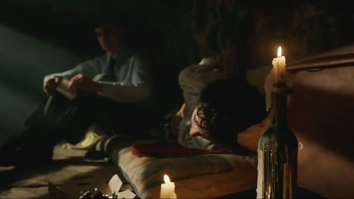 meIrosed's tweet photo. it hurts me so bad to see how young sherlock was when he and mycroft talked about always making a list of what sherlock was using
like............. look
mycroft has always been by his side
me crying https://t.co/Dzb2WiY9Jl