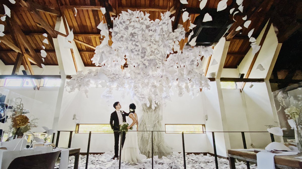 五味春佳 Gomiharuka 昨日は破棄されてしまうはずの物だけで作った結婚式でした これでしばらく現場に出なくなるの一旦 結婚式納めになります 沢山の協力あっての やりたい放題空間を作らせてもらって 2人の伝えたいメッセージを作り切れて幸せものです 五味春佳 Gomiharuka 昨日は破棄されてしまうはずの物だけで作った結婚式でした これでしばらく現場に出なくなるの一旦 結婚式納めになります 沢山の協力あっての やりたい放題空間を作らせてもらって 2人の伝えたいメッセージを作り切れて幸せものです