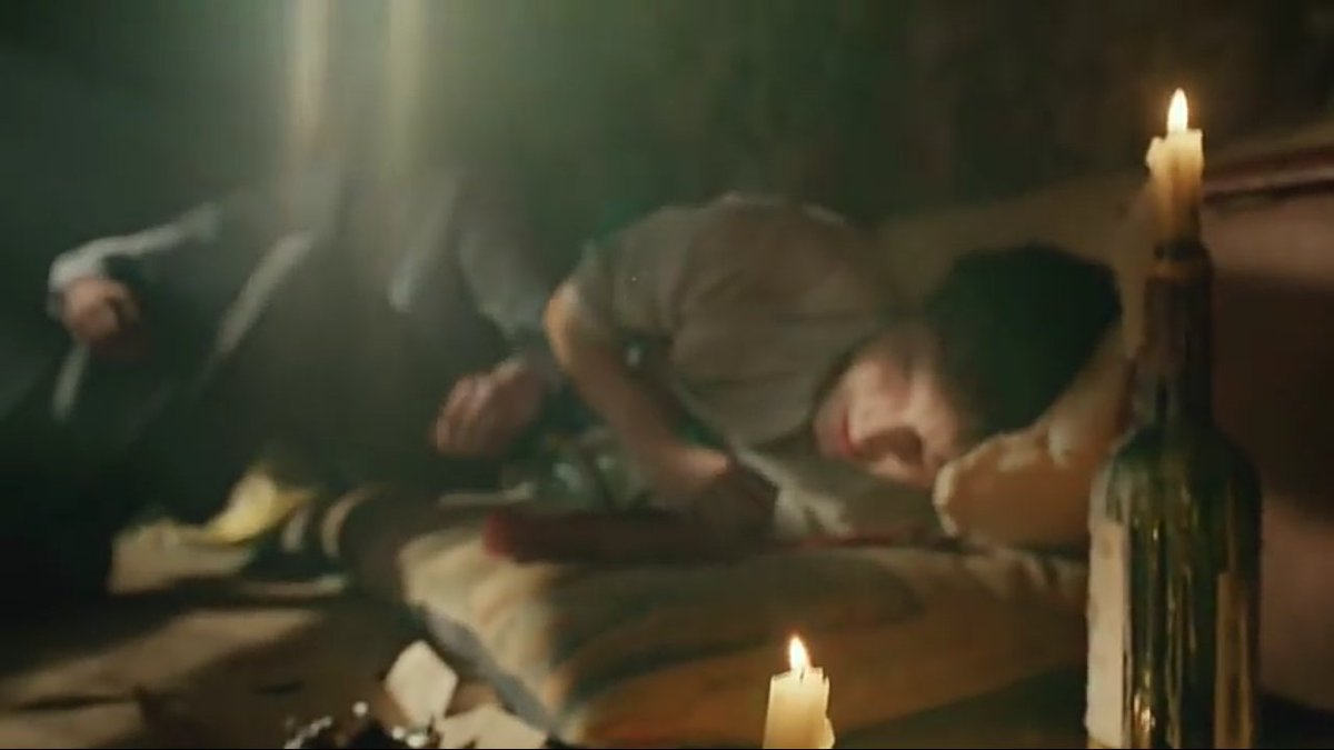 meIrosed's tweet photo. it hurts me so bad to see how young sherlock was when he and mycroft talked about always making a list of what sherlock was using
like............. look
mycroft has always been by his side
me crying https://t.co/Dzb2WiY9Jl