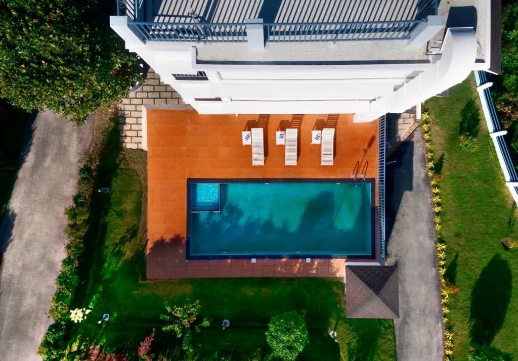 Make your Zoom call from a Munnar view apartment with swimming pool !

Wifi Speed 25 Mb per second.

Private Balcony and View -Yes

Location -Munnar.

Ideal place for couples, Packages starting from 9K per week. 

#worklife #workation #workremotely #digi… instagr.am/p/CILUlgzj0zr/