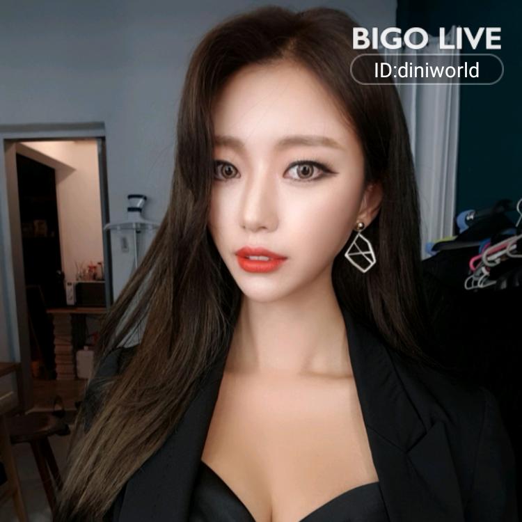 drmbridge's tweet photo. 지금 바로 ❤디니😊DINI🥰의 #BIGOLIVE 방송을 보세요: 첫 엎드방   https://t.co/ctMrBawh7V
https://t.co/l6Xkcbq3qg https://t.co/tBQZkTA7lX