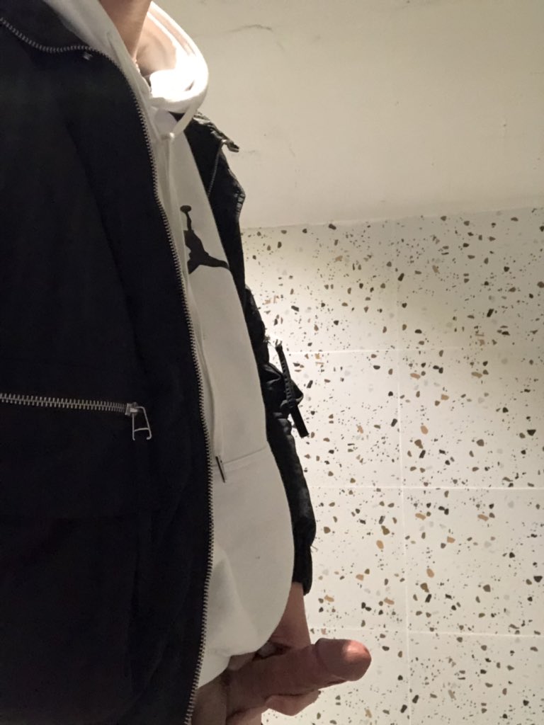 上班的时候骚0打电话叫床给我听，听的鸡儿邦硬，凎