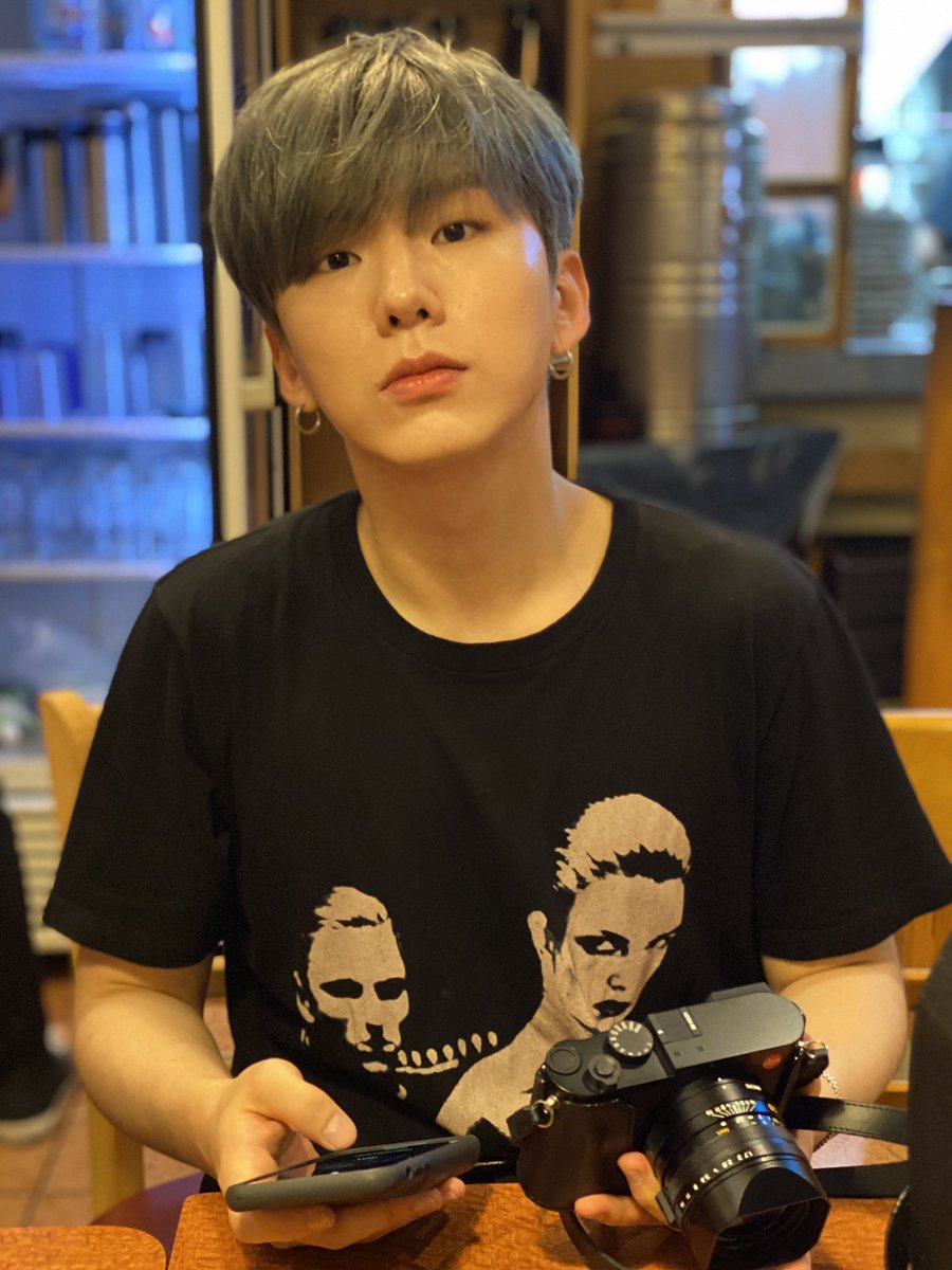 OfficialMONSTAX's tweet image. 우리 기현이형 생일 너무 축하하고 
형의 자신감은 무대아래 늘 날 웃게 하고 무대위에선 늘 멋지게 만들어 ㅎㅎ 많이 사랑하고 항상 고맙고 이제 뭐 다 필요없어 행복하기만 하면돼 형이 알지?? 내 마음?✌🏻🖤 #주헌 #기현이라는_하모니가_탄생한날