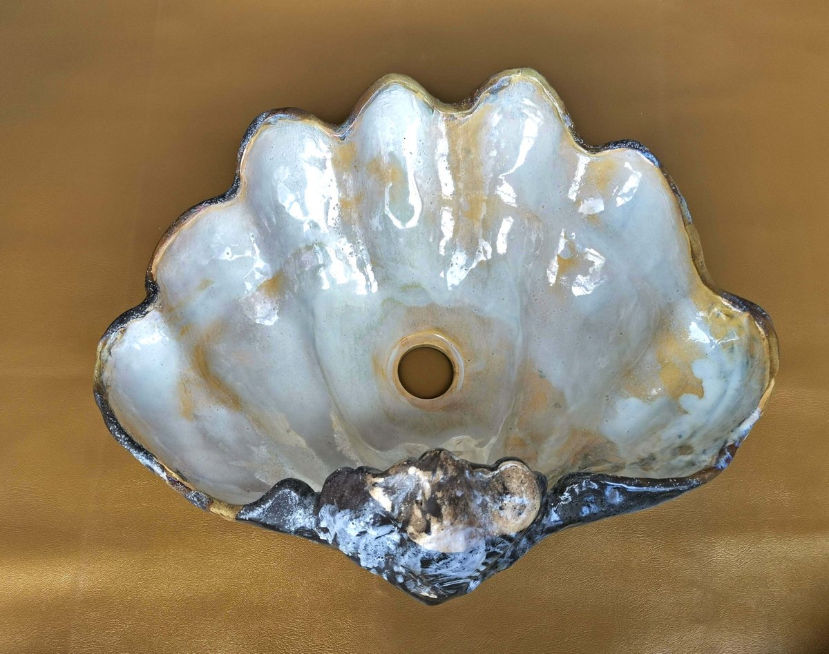 jecastr1's tweet photo. Excited to share this lovely addition to my #etsy shop: Giant clam shell vessel sink - ready to ship https://t.co/75jFUp8CaJ #vesselsink #giantcalmshell #shellvesselsink #ceramicvesselsink #calmshellsink #giantshellsink #potterysink #potteryvesselsink #potteryshellsink https://t.co/0omyJzMKR5