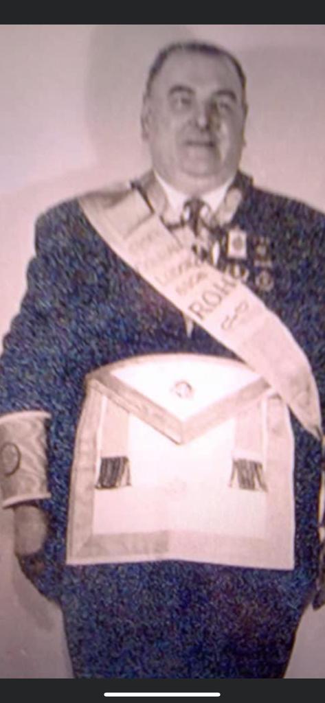 Any ideas of the origin of this Regalia - the picture popped up whilst my Good lady was doing her ancestory.