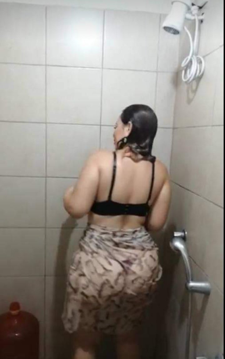 ibu ibu gendut on X: Ngintip ibu mandi t.cok8Md5S47pF  X