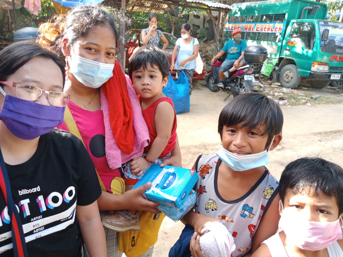 lime_snowfall's tweet photo. Tired but very satisfied faces. Thank you to @Neil38Etheridge and to all of our donors for making the relief packs distribution possible! A huge shout out to our partner group Team Norte Akyat for a Cause headed by @sofia_jade  and to our volunteers 

#ProjectOneGoal https://t.co/zwJGF3X8Hl