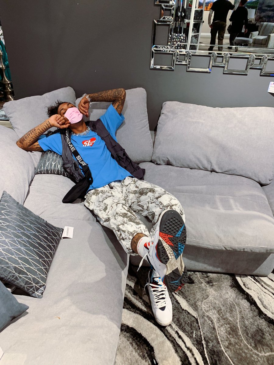 _PhillipsJordan's tweet image. FURNITURE SHOPPING 🤍