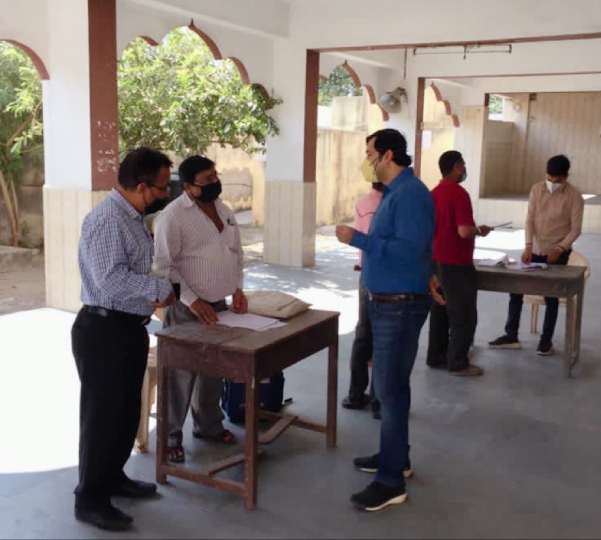 collectorgirsom's tweet photo. Visited various Polling Booths to encourage BLOs and Sector Officers to ensure that Voter List (Matdar Yadi) is updated &amp; all persons aged 18+ are included as part of Special Campaign

@MamVeravalCity @GirElection @CEOGujarat @ECISVEEP @MGirsomnath @pkumarias https://t.co/H5NKRFG0IC